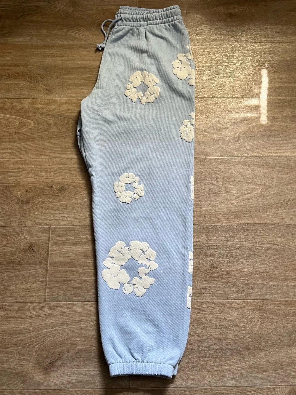 Denim Tears Cotton Wreath Light Blue Sweatpants - Size XL - NEW